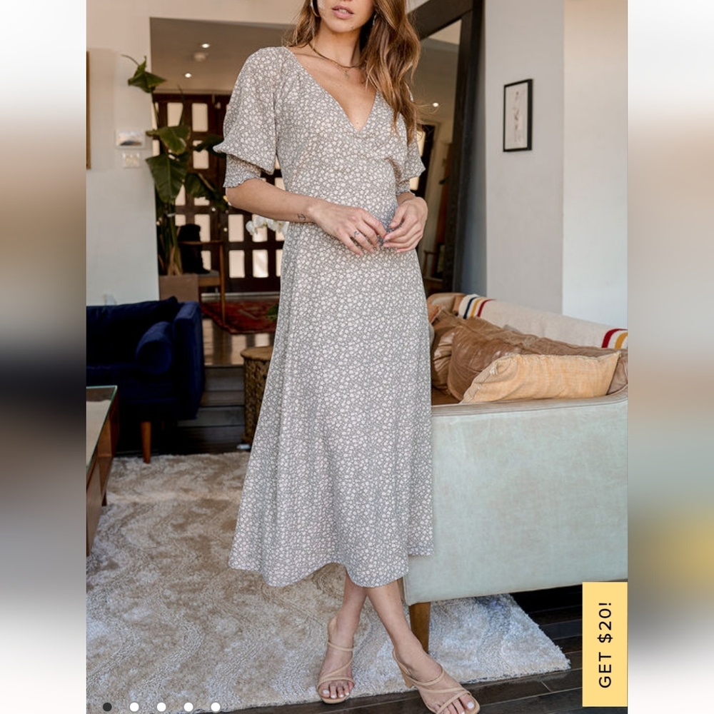 New lulus sage green floral dress